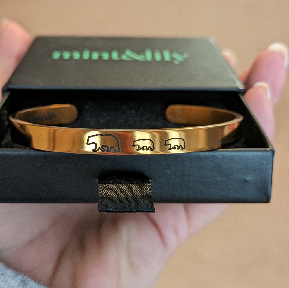 Mint & Lily Mama Bear Bracelet
